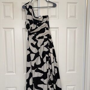 Abercrombie & Fitch One Shoulder Black and White Dress